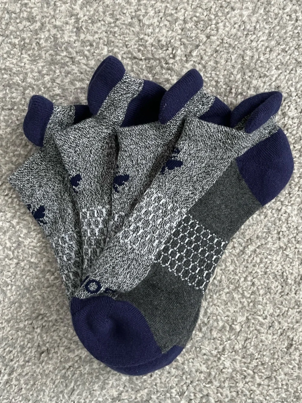 NWOT Bombas Gray and Navy Women's No-Show Sock Set 2 Pair Size Medium